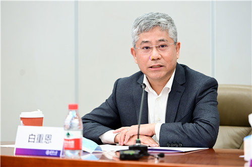 beat365經管學院院長白重恩發言.jpg