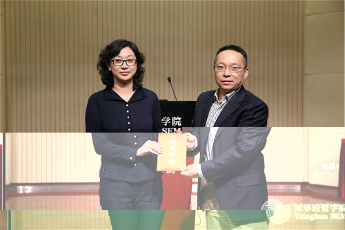 1484645527457065301.jpg 焦捷教授給孫美琪頒獎.jpg